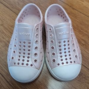 Pearlescent pink Native shoes